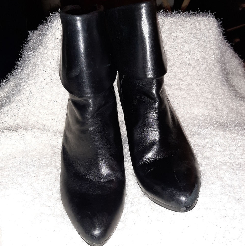RALPH LAUREN 4 Inch heel Black Boot